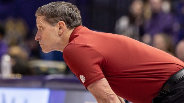 Razorbacks coach Eric Musselman on sideline against LSU